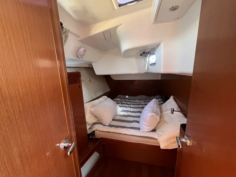 Slide: The Image of Beneteau Oceanis 54 2011 - 7145103