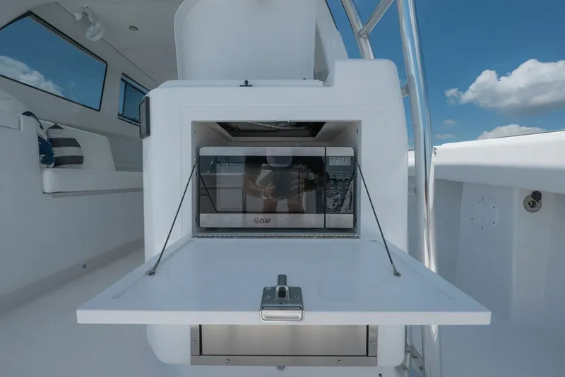 Slide: The Image of Powercat Toro 42 2026 - 7088253