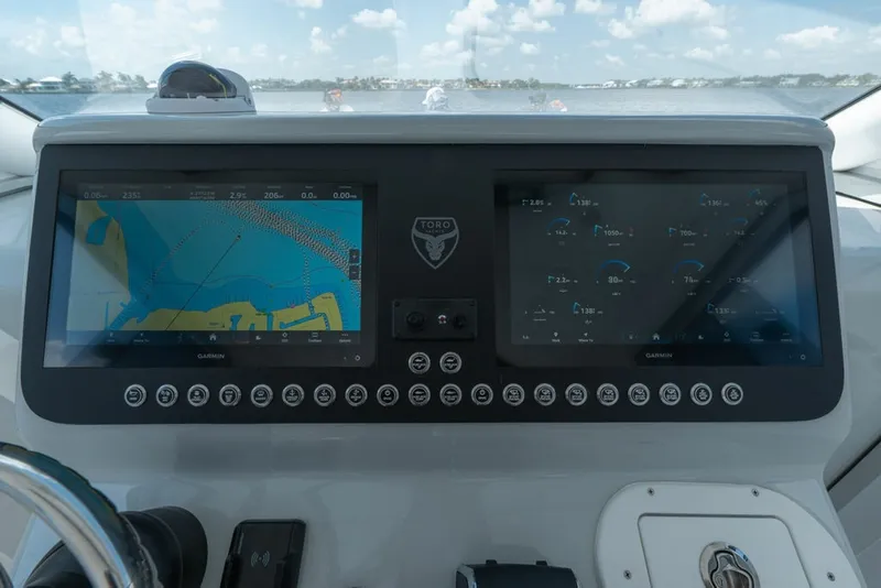 Slide: The Image of Powercat Toro 42 2026 - 7088247