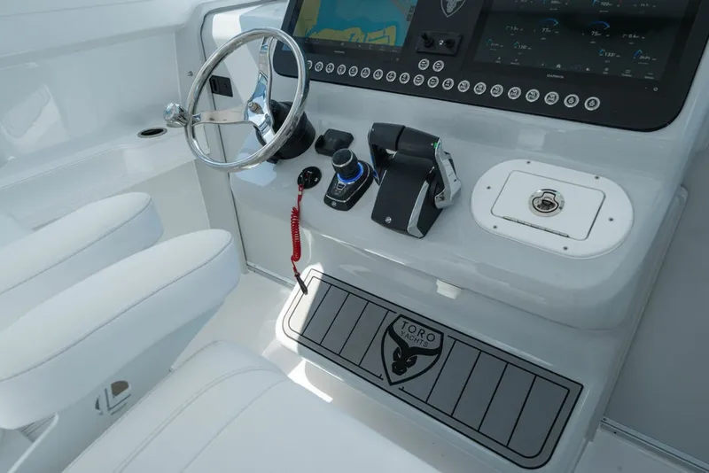 Slide: The Image of Powercat Toro 42 2026 - 7088251