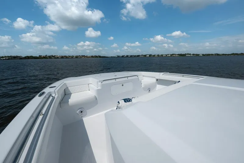 Slide: The Image of Powercat Toro 42 2026 - 7088213