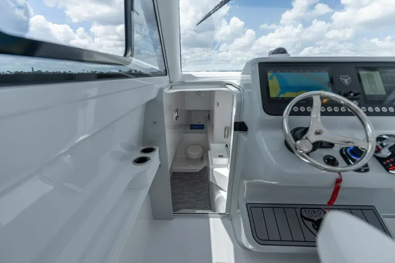 Slide: The Image of Powercat Toro 42 2026 - 7088254