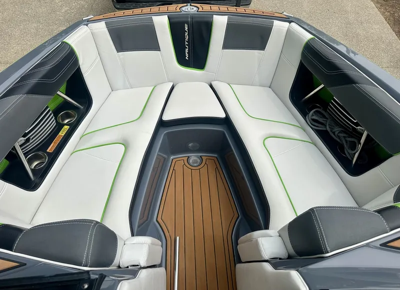 Slide: The Image of Nautique 22 2014 - 7088664