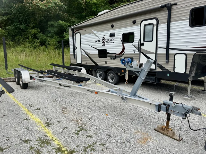 Slide: The Image of Trailer AmeraTrail Tandem Axle Aluminum Trailer 2016 - 7088621