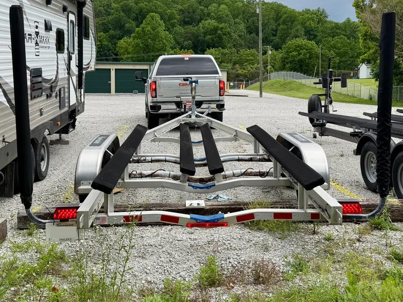 Slide: The Image of Trailer AmeraTrail Tandem Axle Aluminum Trailer 2016 - 7088607