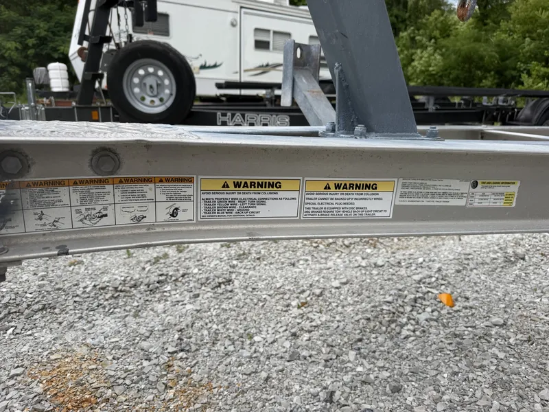 Slide: The Image of Trailer AmeraTrail Tandem Axle Aluminum Trailer 2016 - 7088586