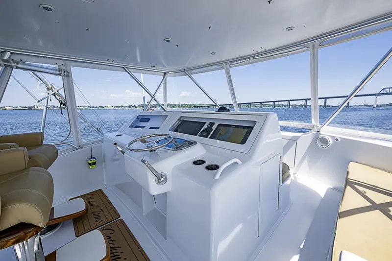 Slide: The Image of Viking 52 - Catchin Time - Flybridge Electronics 2002 Viking 52 Convertible - Catchin Time - 7088791