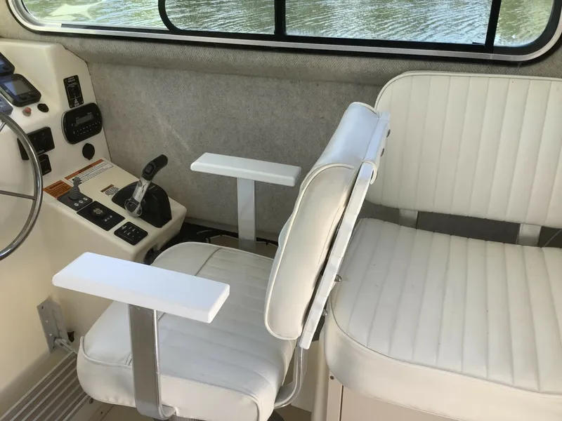 Slide: The Image of Parker Marine 2520 XL Sport Cabin 2012 - 7088644