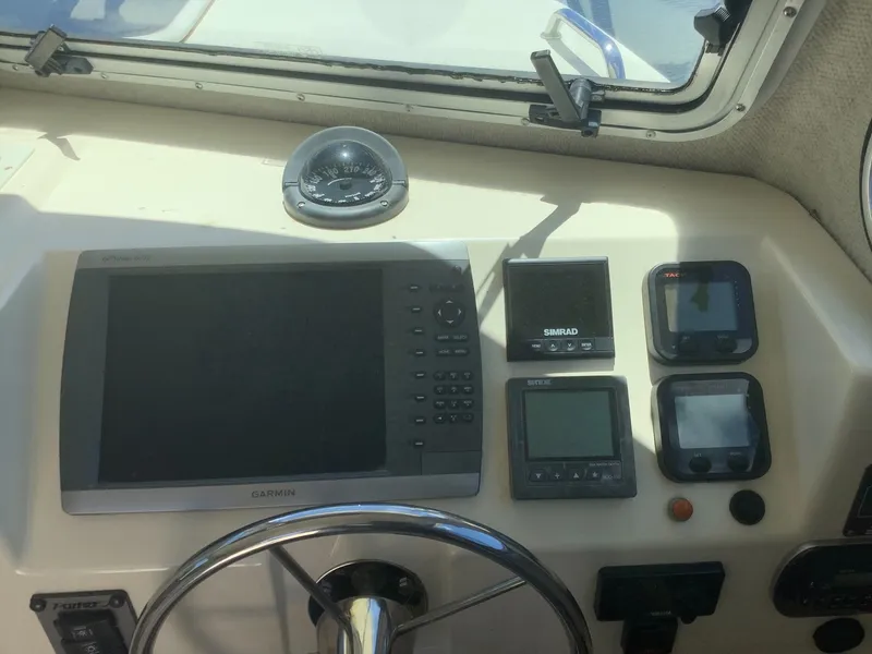 Slide: The Image of Parker Marine 2520 XL Sport Cabin 2012 - 7088654