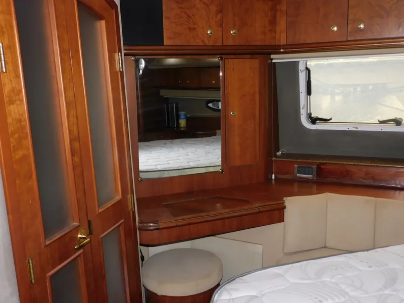 Slide: The Image of Cruisers 4450 Express Motoryacht 2001 - 7088712