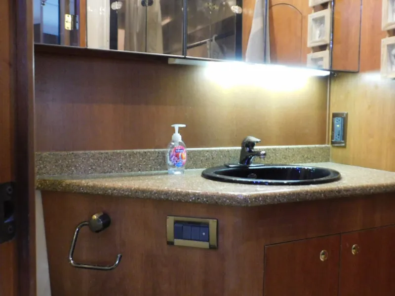 Slide: The Image of Cruisers 4450 Express Motoryacht 2001 - 7088713