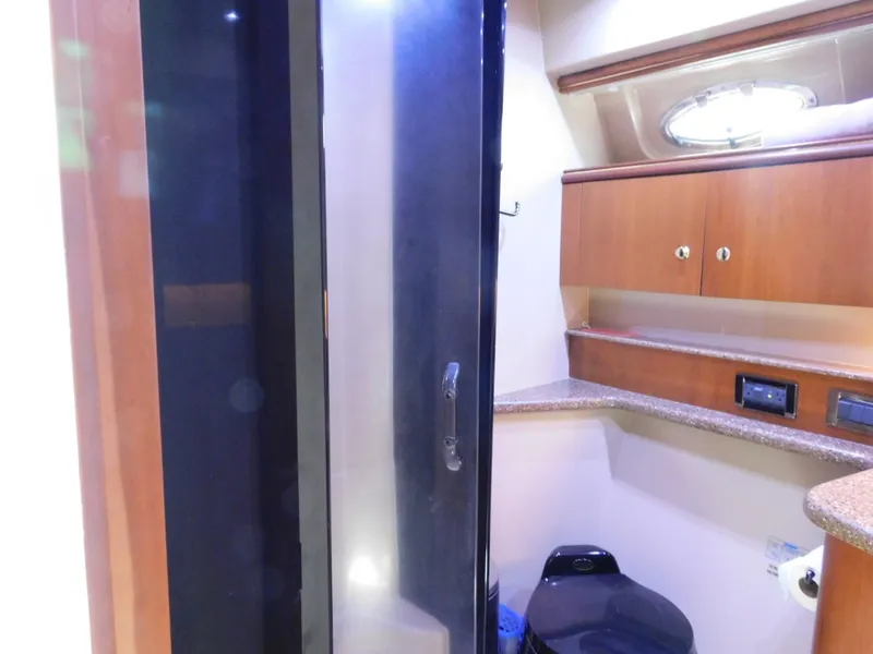 Slide: The Image of Cruisers 4450 Express Motoryacht 2001 - 7088701