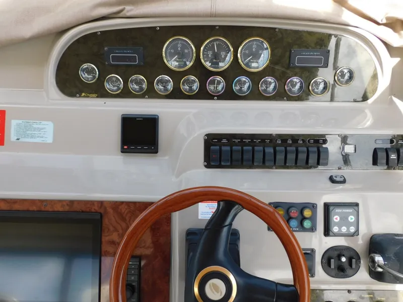 Slide: The Image of Cruisers 4450 Express Motoryacht 2001 - 7088690