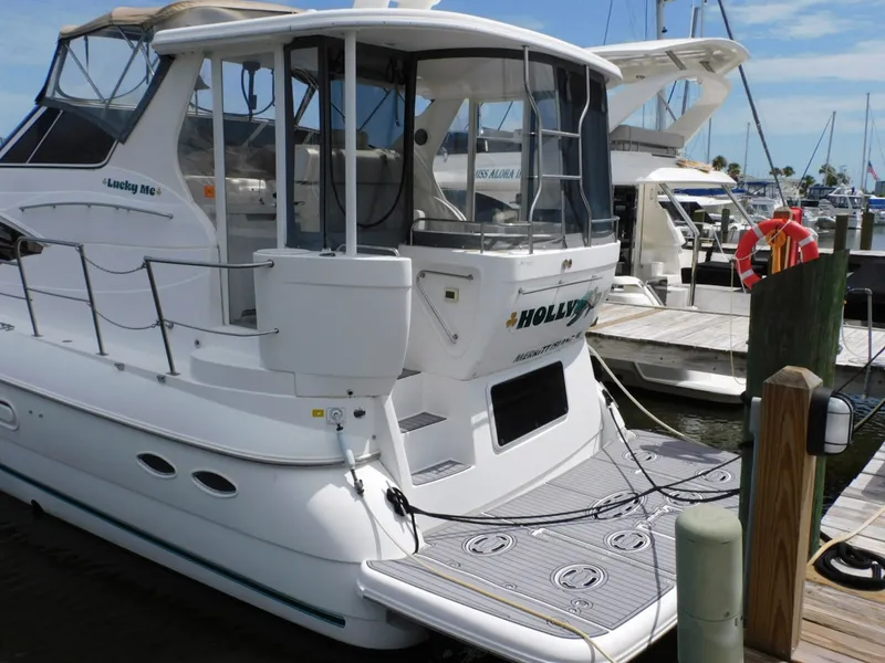 Slide: The Image of Cruisers 4450 Express Motoryacht 2001 - 7088681
