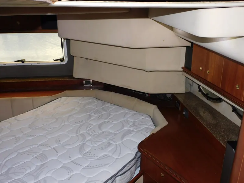 Slide: The Image of Cruisers 4450 Express Motoryacht 2001 - 7088711