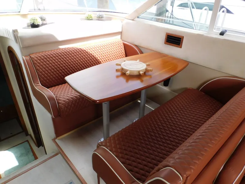 Slide: The Image of Cruisers 4450 Express Motoryacht 2001 - 7088704