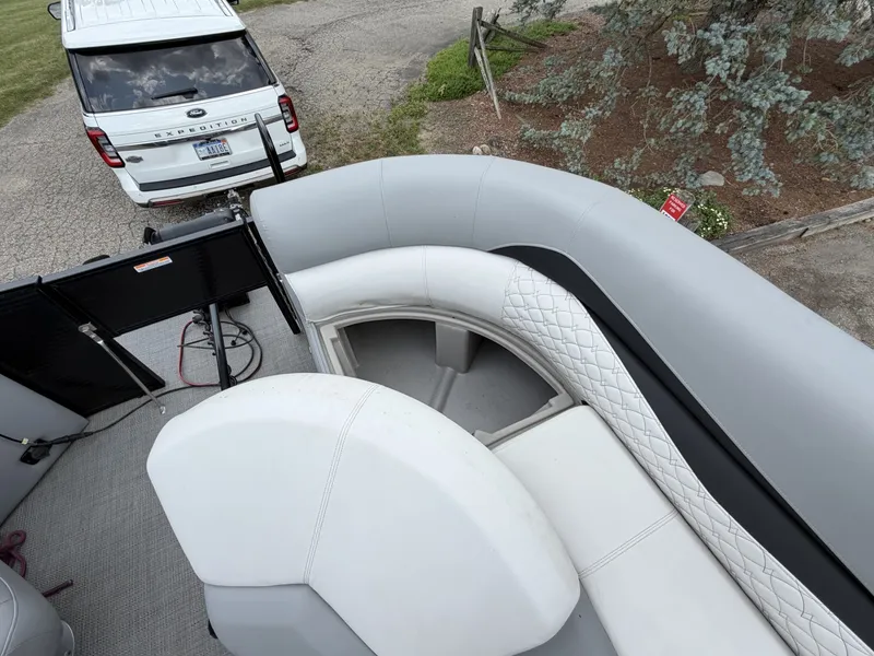 Slide: The Image of Manitou Encore 24 Pro Angler SHP 2021 - 7089266