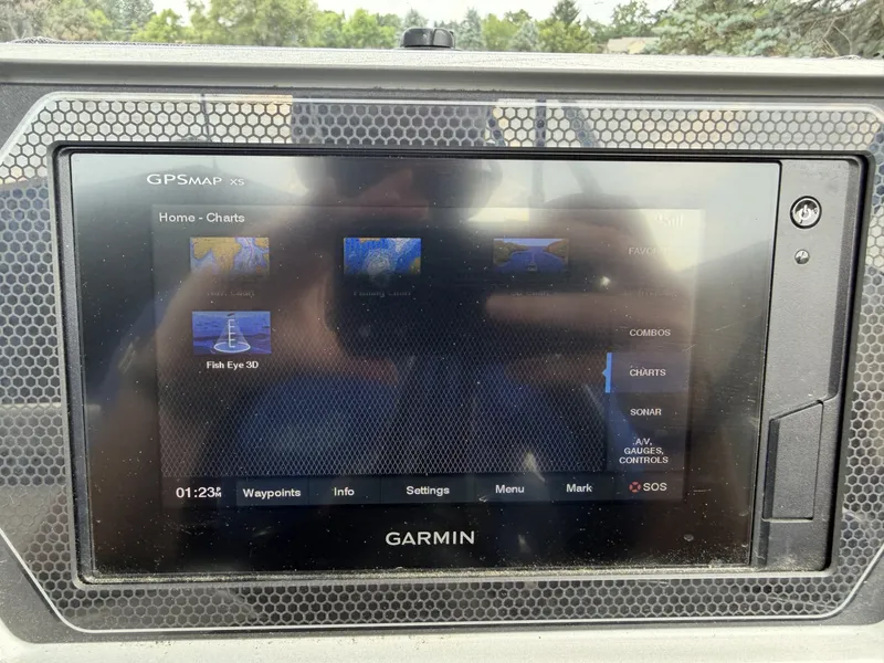 Slide: The Image of Manitou Encore 24 Pro Angler SHP 2021 - 7089212