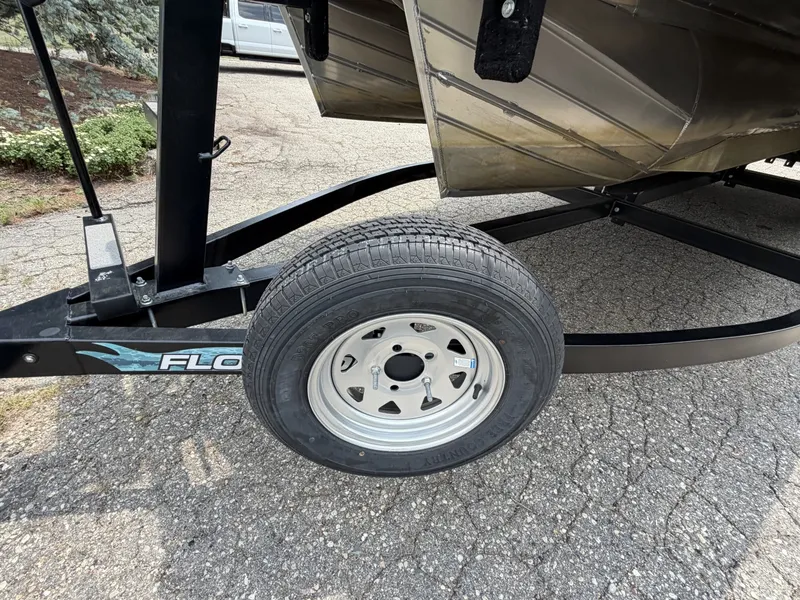Slide: The Image of Manitou Encore 24 Pro Angler SHP 2021 - 7089283