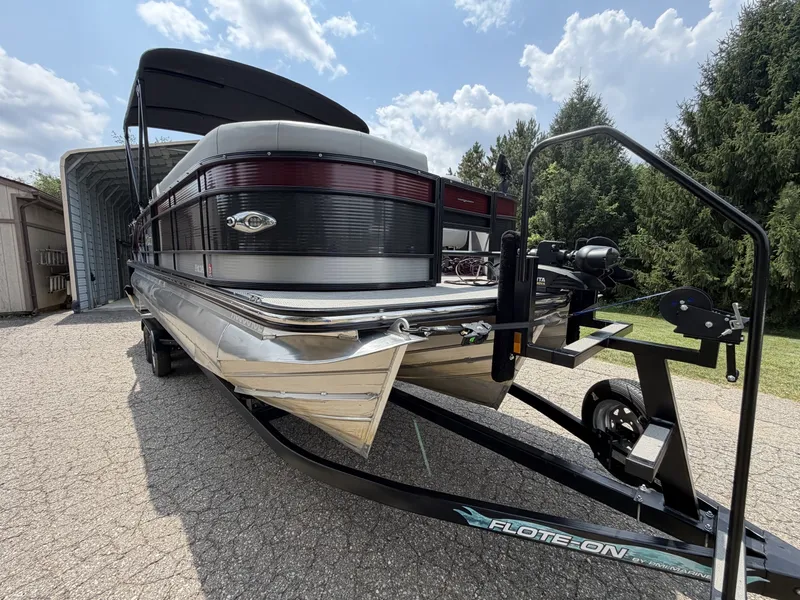 Slide: The Image of Manitou Encore 24 Pro Angler SHP 2021 - 7089284