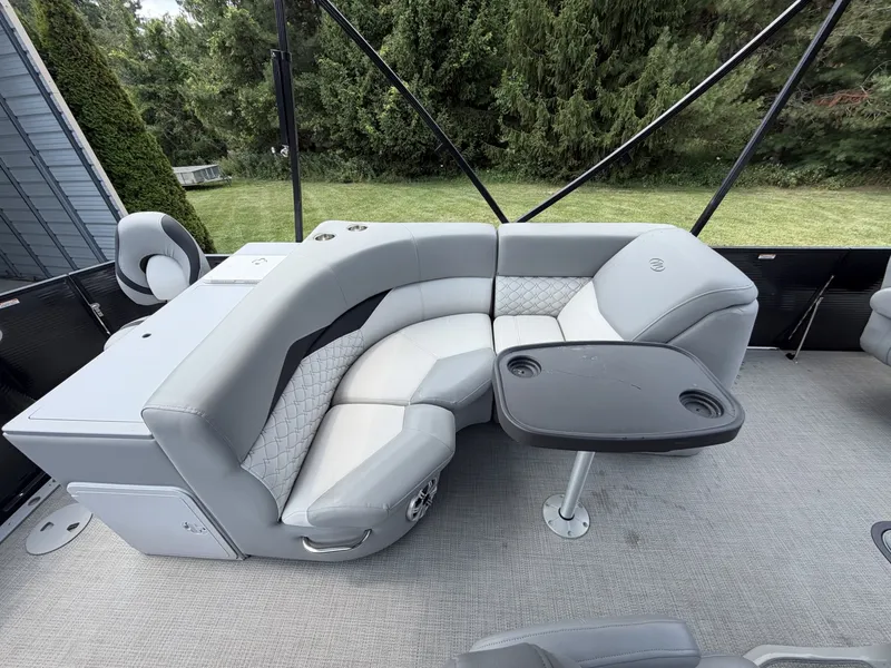 Slide: The Image of Manitou Encore 24 Pro Angler SHP 2021 - 7089237