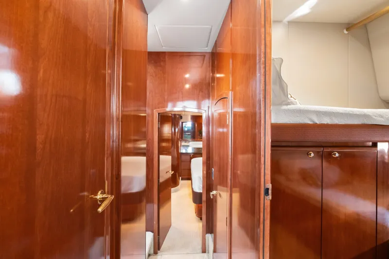 Slide: The Image of Meridian 580 Pilothouse 2008 - 7309282
