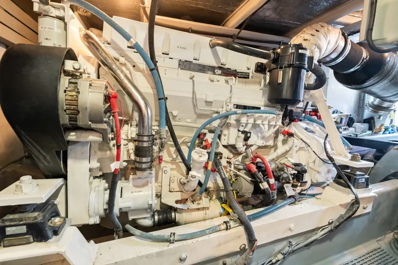 Slide: The Image of Meridian 580 Pilothouse 2008 - 7309286
