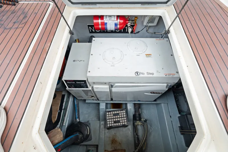 Slide: The Image of Meridian 580 Pilothouse 2008 - 7367223