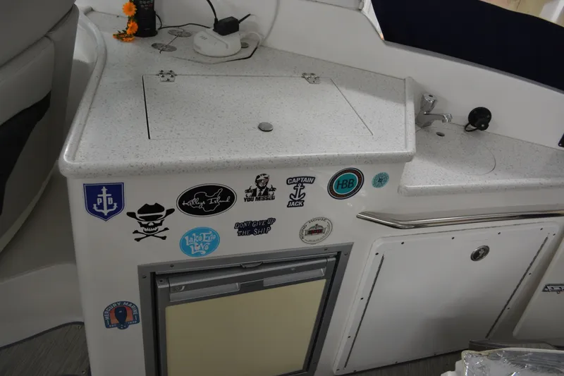 Slide: The Image of Rinker 320 EX 2018 - 7090718