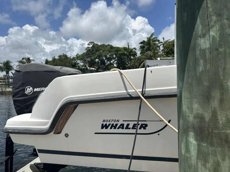 Slide: The Image of Boston Whaler 27 2015 - 7140537