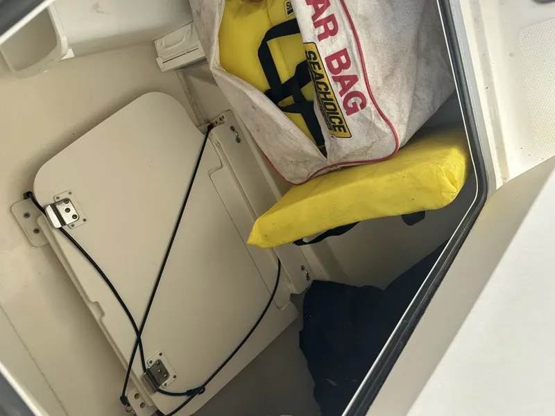 Slide: The Image of Boston Whaler 27 2015 - 7140552