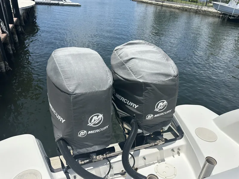 Slide: The Image of Boston Whaler 27 2015 - 7140541