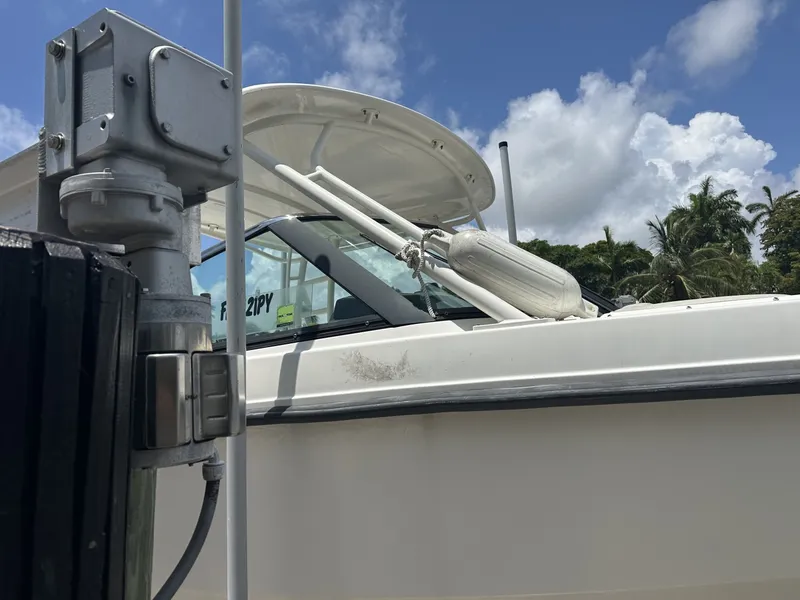Slide: The Image of Boston Whaler 27 2015 - 7140532