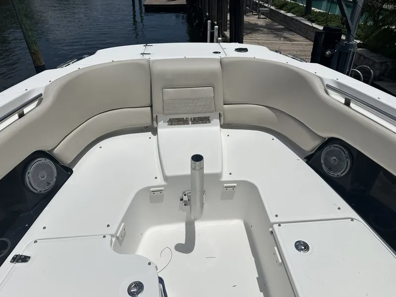 Slide: The Image of Boston Whaler 27 2015 - 7140553
