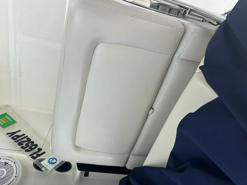 Slide: The Image of Boston Whaler 27 2015 - 7140544