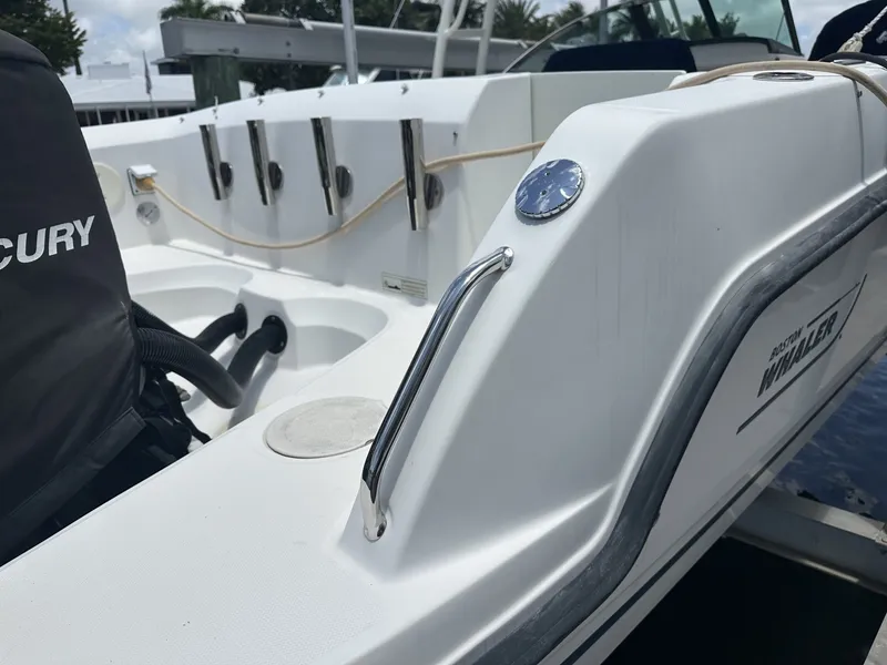 Slide: The Image of Boston Whaler 27 2015 - 7140561