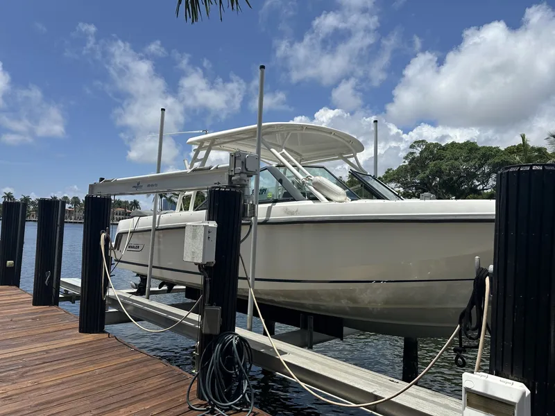 Slide: The Image of Boston Whaler 27 2015 - 7140530