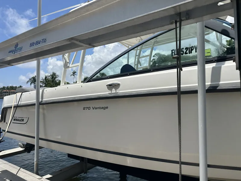 Slide: The Image of Boston Whaler 27 2015 - 7140533