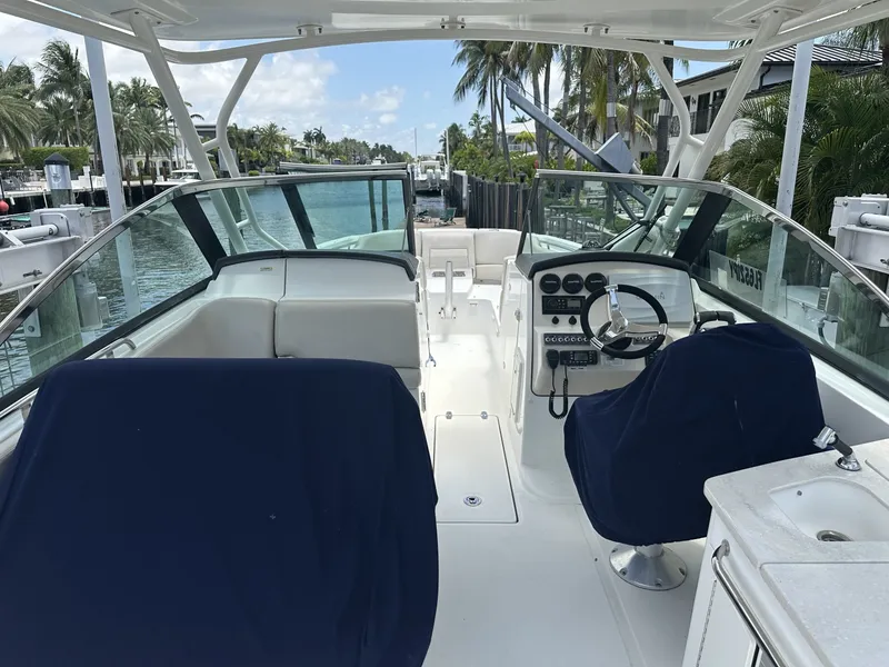 Slide: The Image of Boston Whaler 27 2015 - 7140559