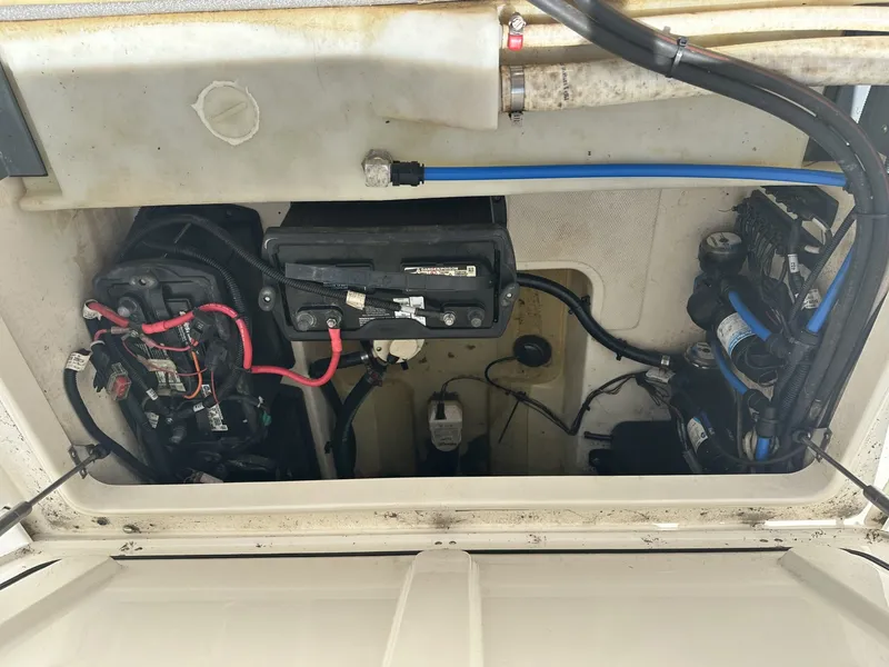 Slide: The Image of Boston Whaler 27 2015 - 7140542