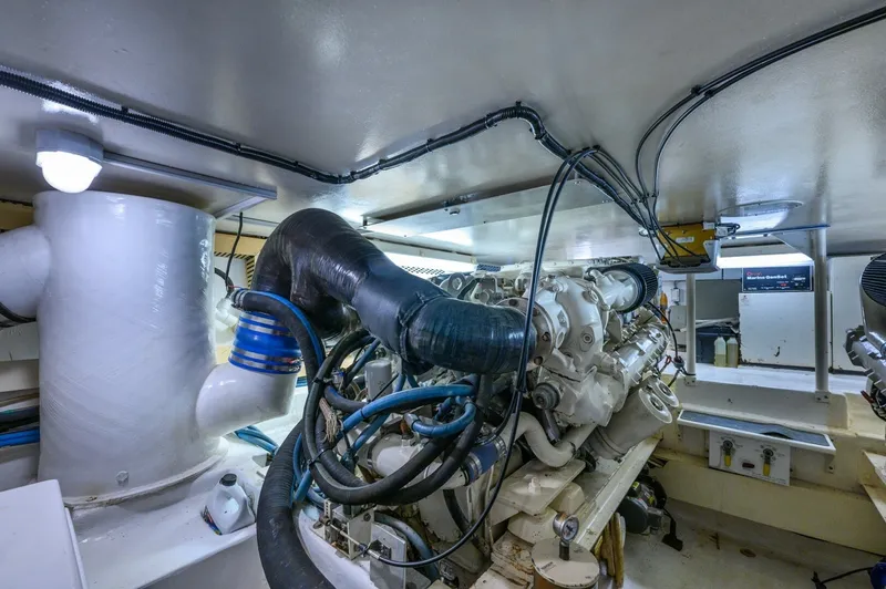 Slide: The Image of Viking Cockpit Sport Yacht 1999 - 7931606