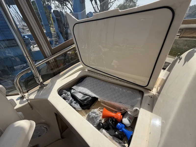 Slide: The Image of Mainship 34 Trawler 2006 - 7140976