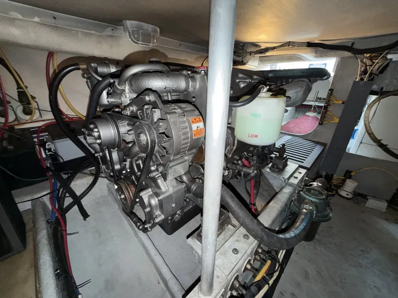 Slide: The Image of Mainship 34 Trawler 2006 - 7140937