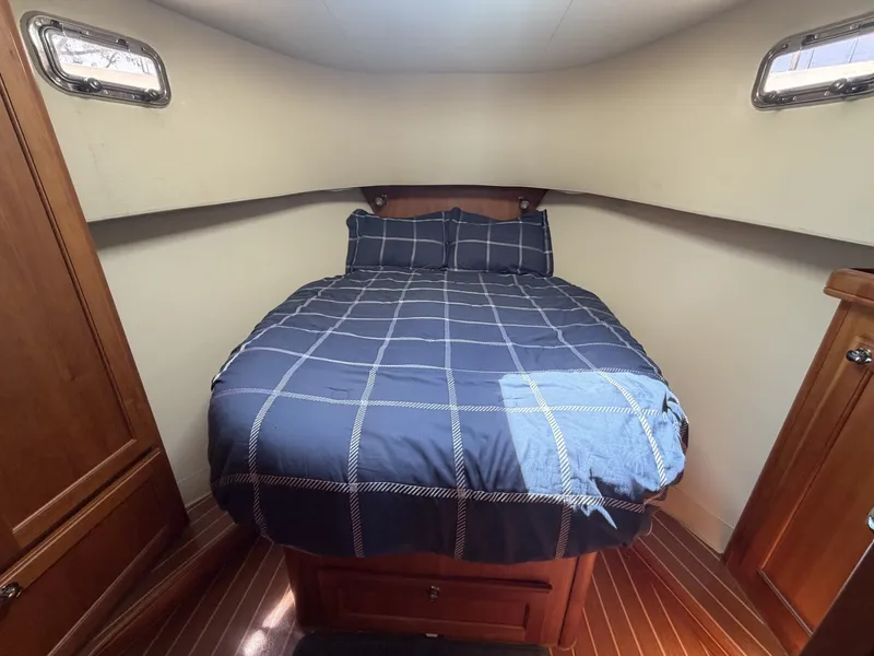 Slide: The Image of Mainship 34 Trawler 2006 - 7141003