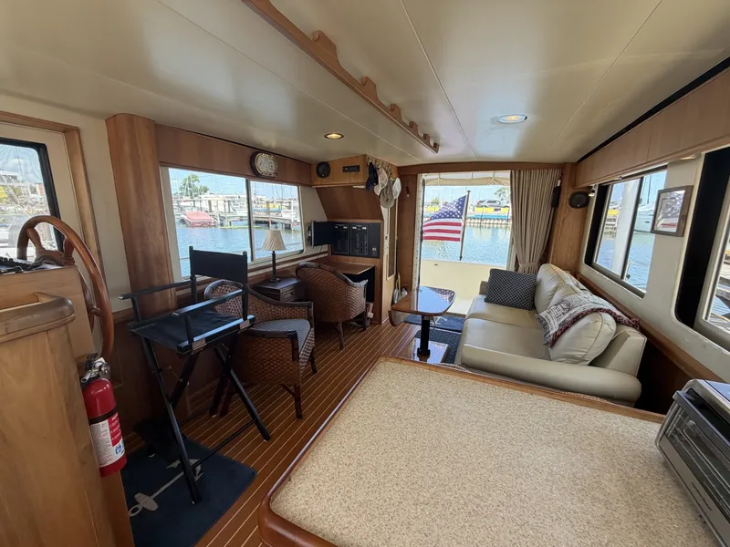 Slide: The Image of Mainship 34 Trawler 2006 - 7141023