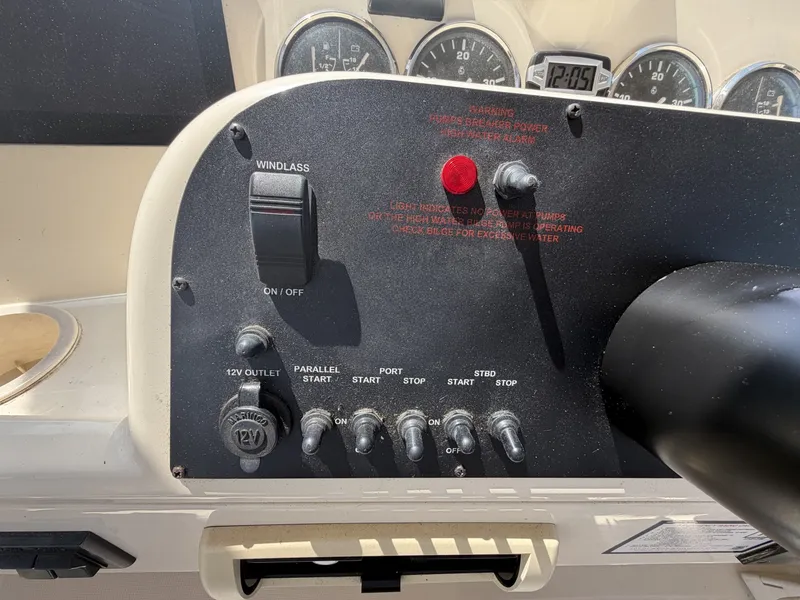 Slide: The Image of Mainship 34 Trawler 2006 - 7140972
