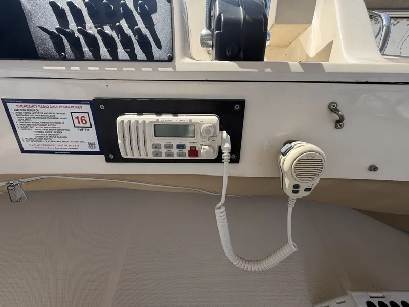 Slide: The Image of Mainship 34 Trawler 2006 - 7140967