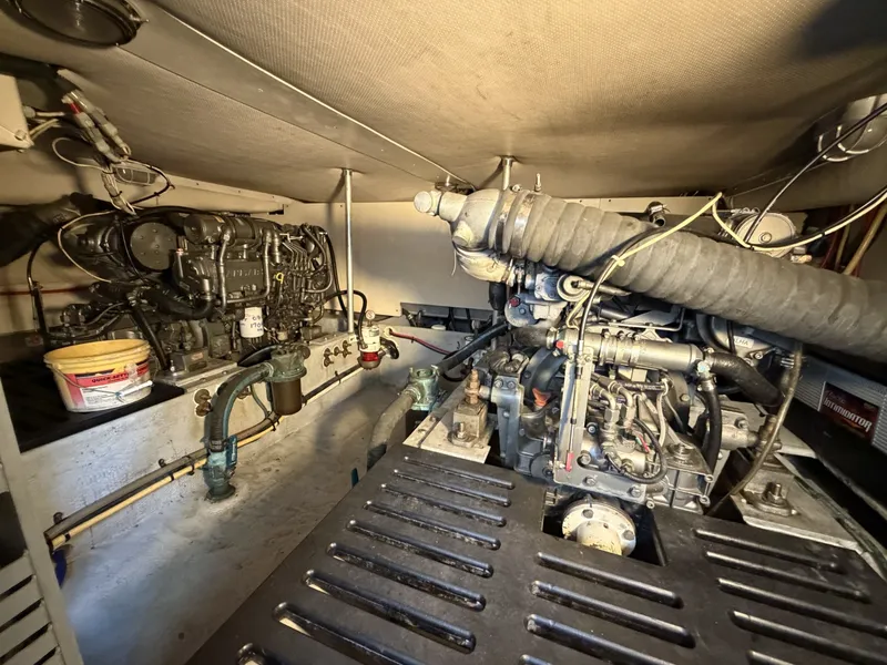 Slide: The Image of Mainship 34 Trawler 2006 - 7140925