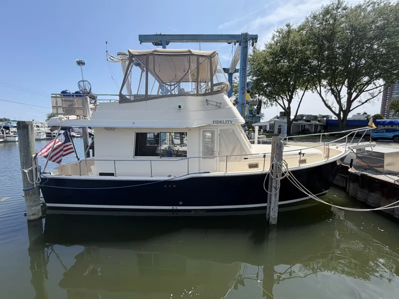 Slide: The Image of Mainship 34 Trawler 2006 - 7140716