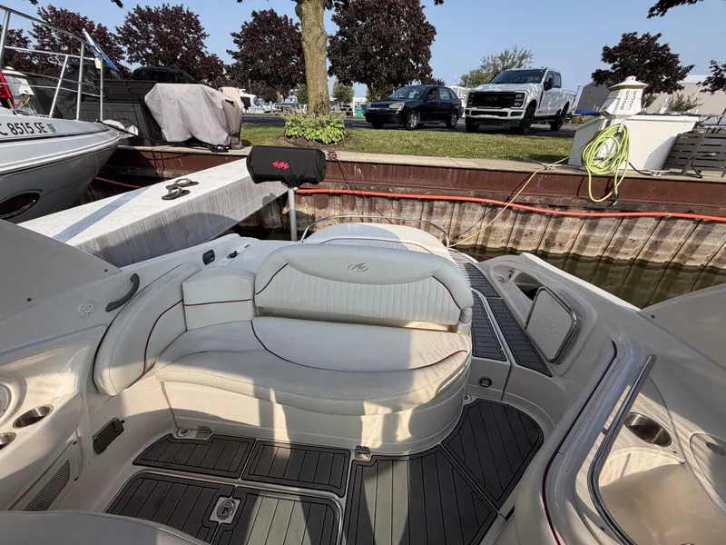 Slide: The Image of Monterey 298 Sport Cruiser 2006 - 7141074